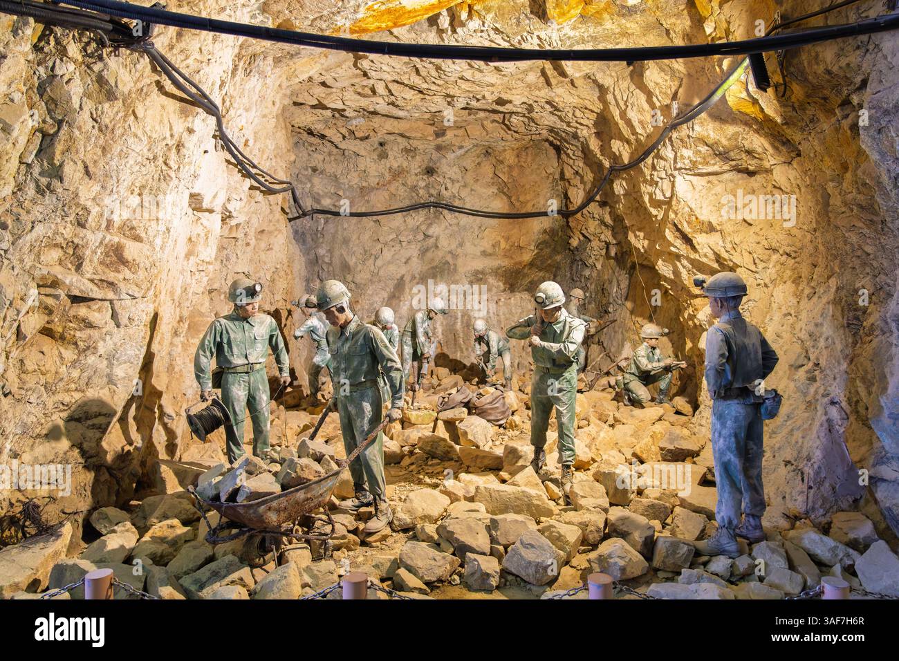 Rappresentazione di soldati taiwanesi che realizzano il tunnel Beihai Foto Stock