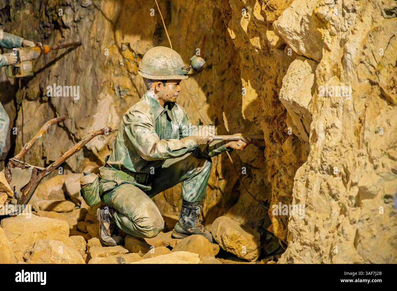 Statua di un soldato taiwanese che fa il tunnel Beihai Foto Stock