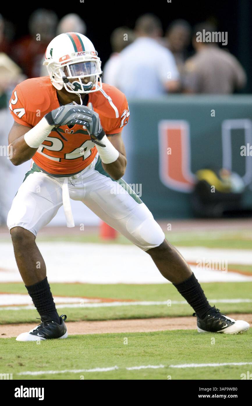 17 settembre 2009: Il defensive back dei Miami Hurricanes Chavez Grant (immagine di credito: SGM/ZUMAPRESS.com) Foto Stock