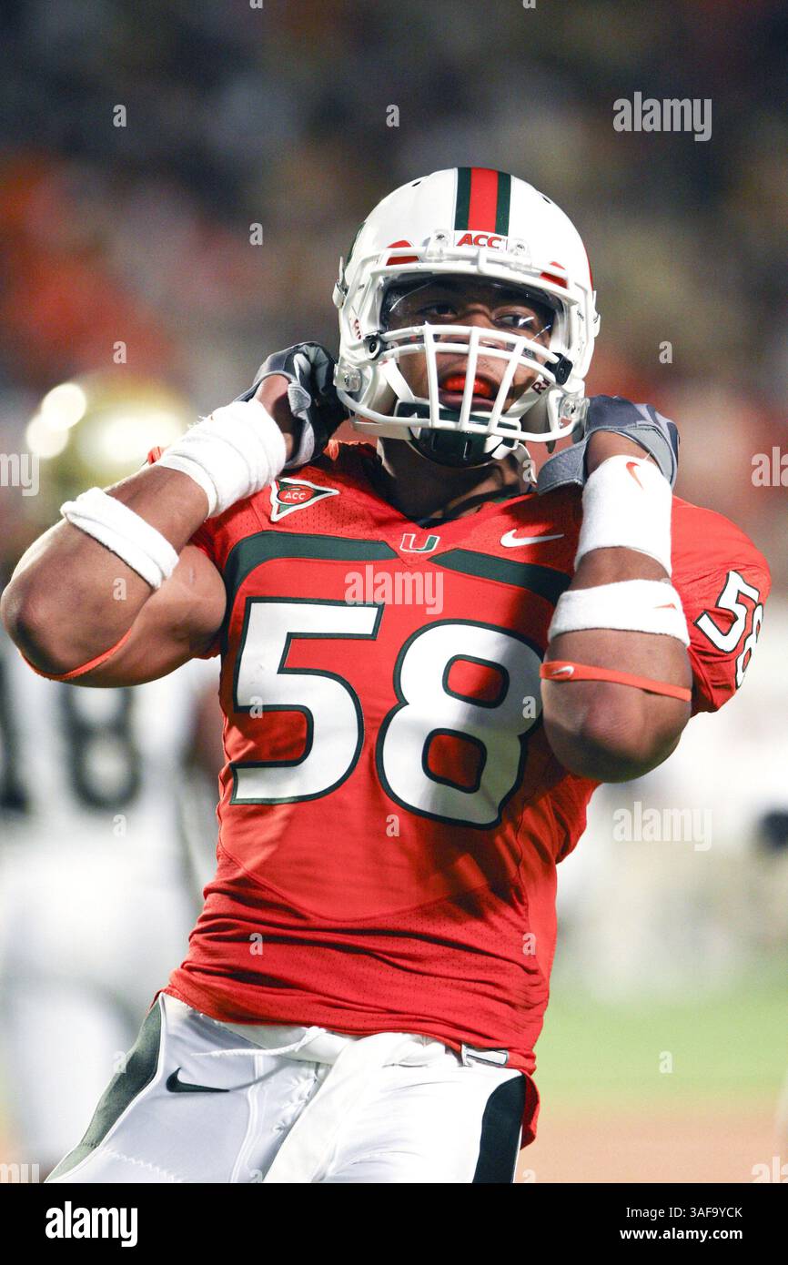 17 settembre 2009: Linebacker dei Miami Hurricanes Jordan Futch (immagine di credito: SGM/ZUMAPRESS.com) Foto Stock
