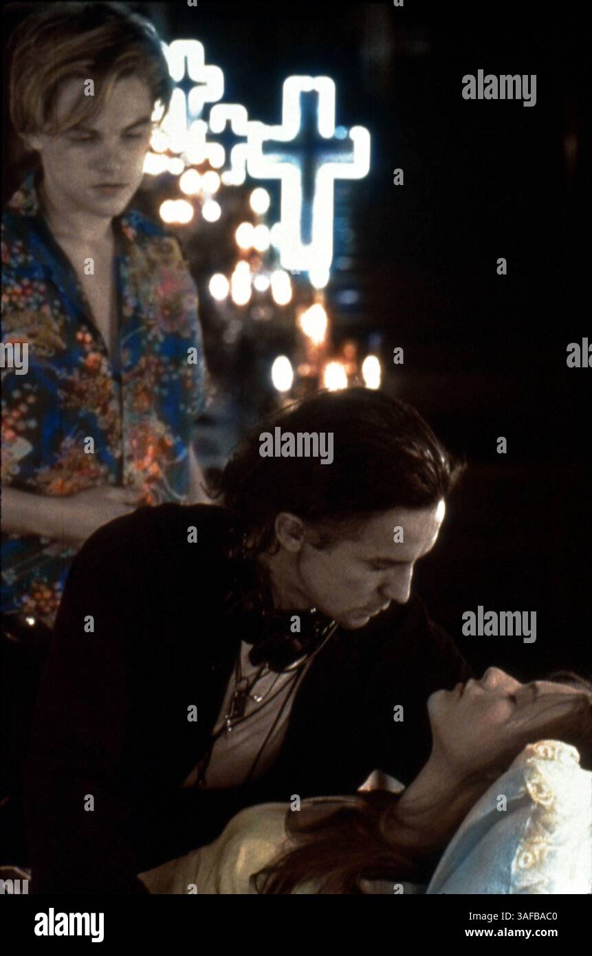 06 giugno 2000; Hollywood, CA, Stati Uniti; LEONARDO DICAPRIO & CLAIRE DANES & BUZ LUHRMANN in "Romeo e Giulietta". (Immagine di credito: ZUMA Press/ZUMAPRESS.com) Foto Stock