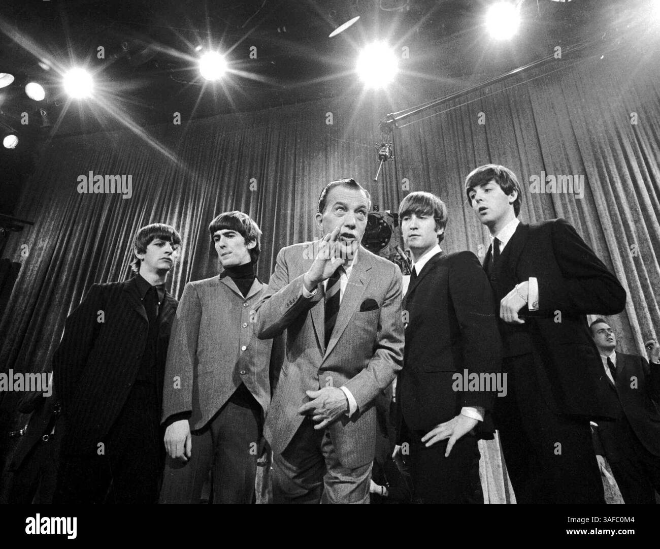 29 febbraio 1964; New York, NY, Stati Uniti; (FOTO) i BEATLES durante una prova per la prima apparizione americana del gruppo britannico, al 'ed Sullivan Show' di New York. (L-R) RINGO STARR, GEORGE HARRISON, JOHN LENNON E PAUL MCCARTNEY. Il febbraio di quest'anno ricorre il 40° anniversario della Beatlemania e la sua prima visita negli Stati Uniti. Il Fab 4 celebra il suo Fab 40.. (Immagine di credito: ZUMA Press/ZUMAPRESS.com) Foto Stock