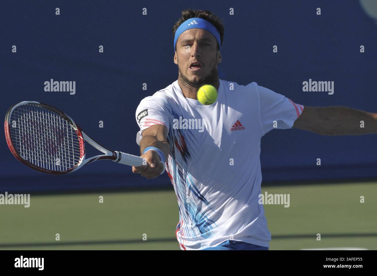 7 agosto 2012 - Toronto, Ontario, Canada - JUAN MONACO (ARG) durante la sua partita alla Rogers Cup tenutasi al Rexall Centre dell'Università di York, Toronto Ontario. JUAN MONACO (ARG) avrebbe vinto la sua partita in set consecutivi. (Immagine di credito: © Keith Hamilton/ZUMAPRESS.com) Foto Stock