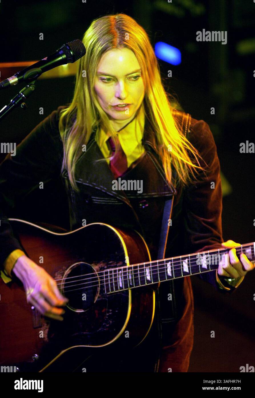 Aimee Mann in concerto al 9:30 Club a NW Washington DC, giovedì 6 febbraio 2003. (Immagine di credito: The Washington Times/ZUMAPRESS.com) Foto Stock