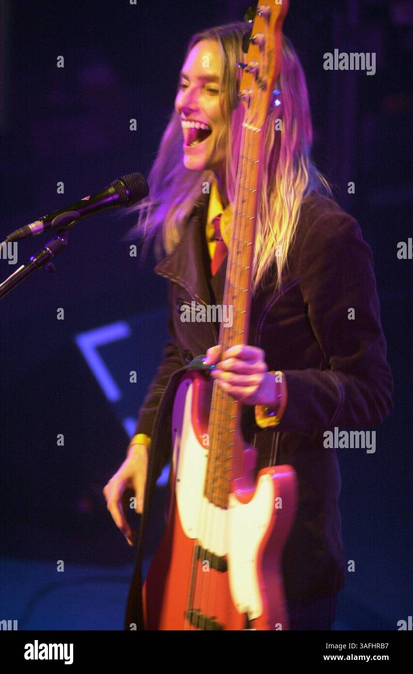 Aimee Mann in concerto al 9:30 Club a NW Washington DC, giovedì 6 febbraio 2003. (Immagine di credito: The Washington Times/ZUMAPRESS.com) Foto Stock