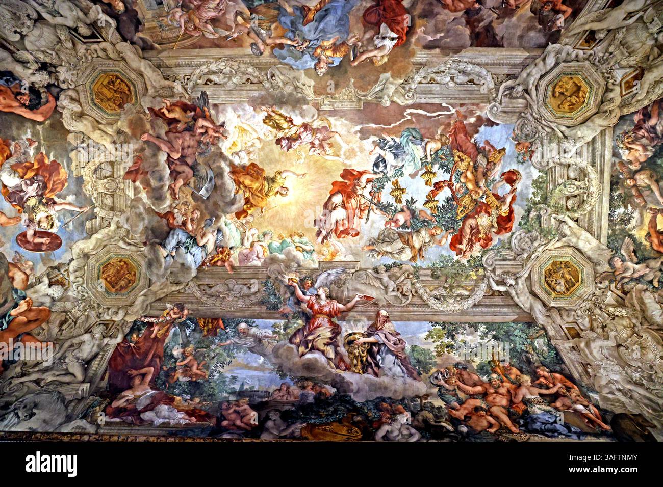 Il Trionfo della Divina Provvidenza di Pietro de Cortona sul soffitto di Palazzo Barberini a Roma Foto Stock