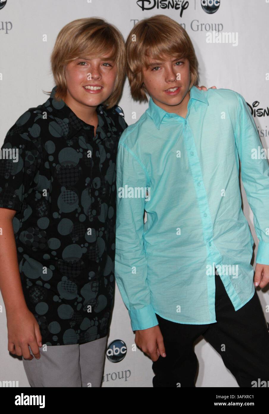 17 luglio 2008 - Beverly Hills, California, USA - gli attori DYLAN e COLE SPROUSE arrivano al tour della ABC & Disney All Star Party Winter Press al Beverly Hilton Hotel di Beverly Hills (immagine di credito: Glenn Weiner/ZUMAPRESS.com) Foto Stock
