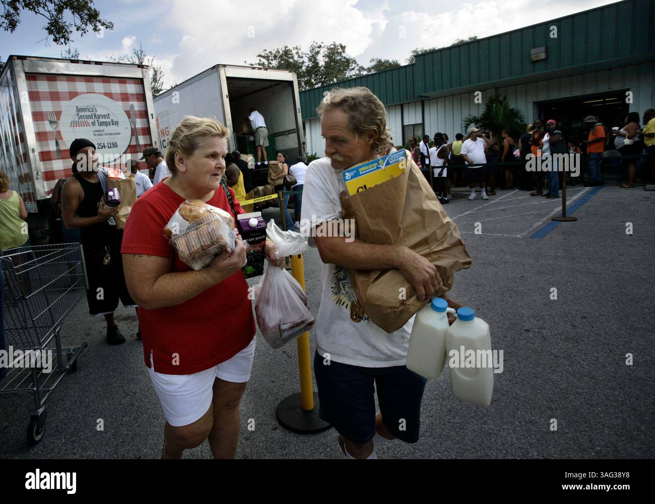 DOUGLAS R. CLIFFORD | TIMES. NP 312925 CLIF GIVEAWAY 1 MARTEDÌ (10/6/2009) CLEARWATER Shirley e James Pauley (immagine di credito: St Petersburg Times/ZUMAPRESS.com) Foto Stock