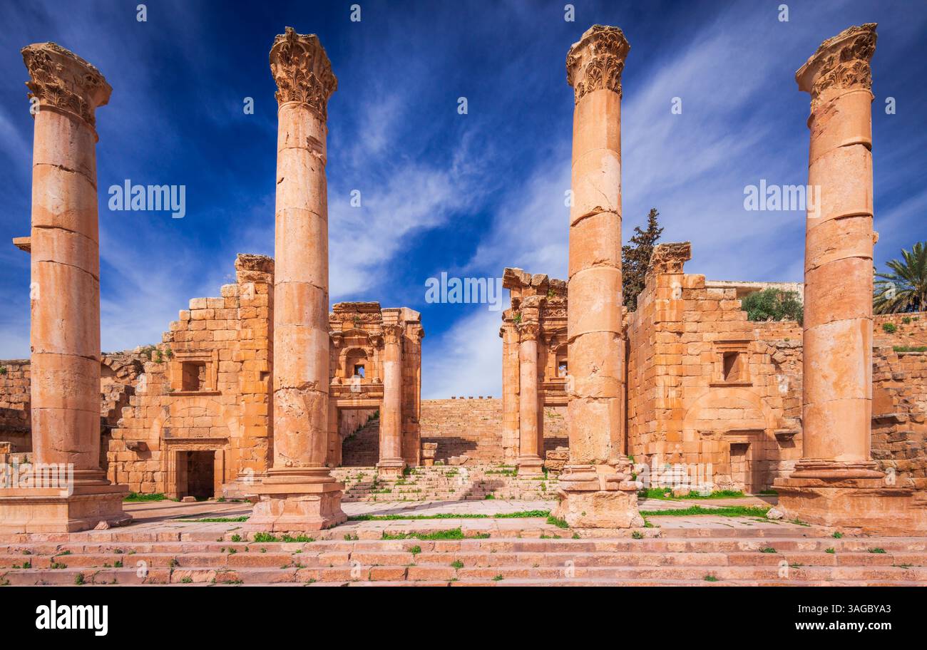 Jerash, Jordan. Rovine del Tempio di Artemide nell'antica città romana di Gerasa. Foto Stock