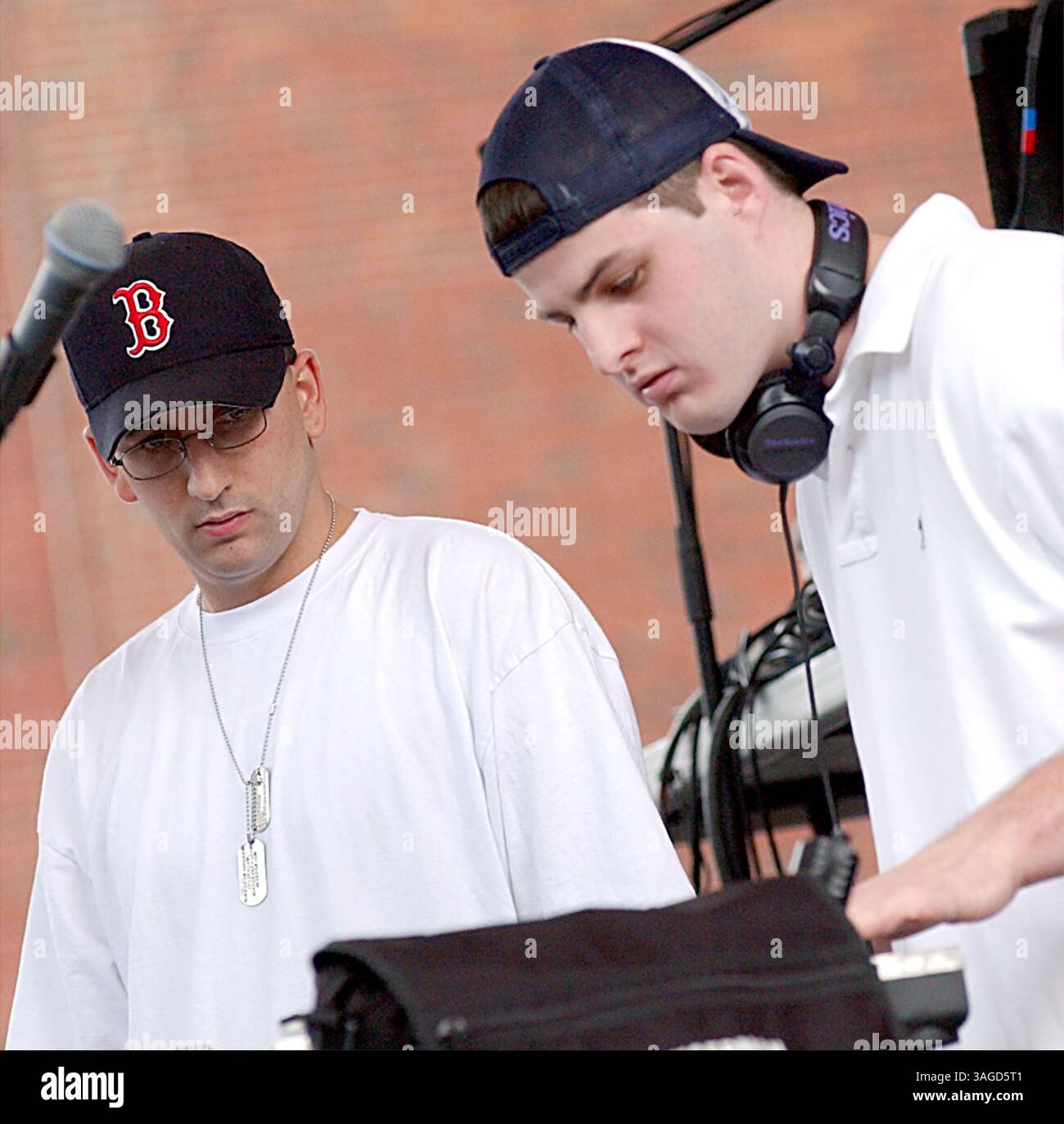 19 luglio 2003; Boston, Massachusetts, Stati Uniti; DJ Clinton al festival Hip Hop di Boston. (Immagine di credito: Steven Tackeff/ZUMAPRESS.com) Foto Stock