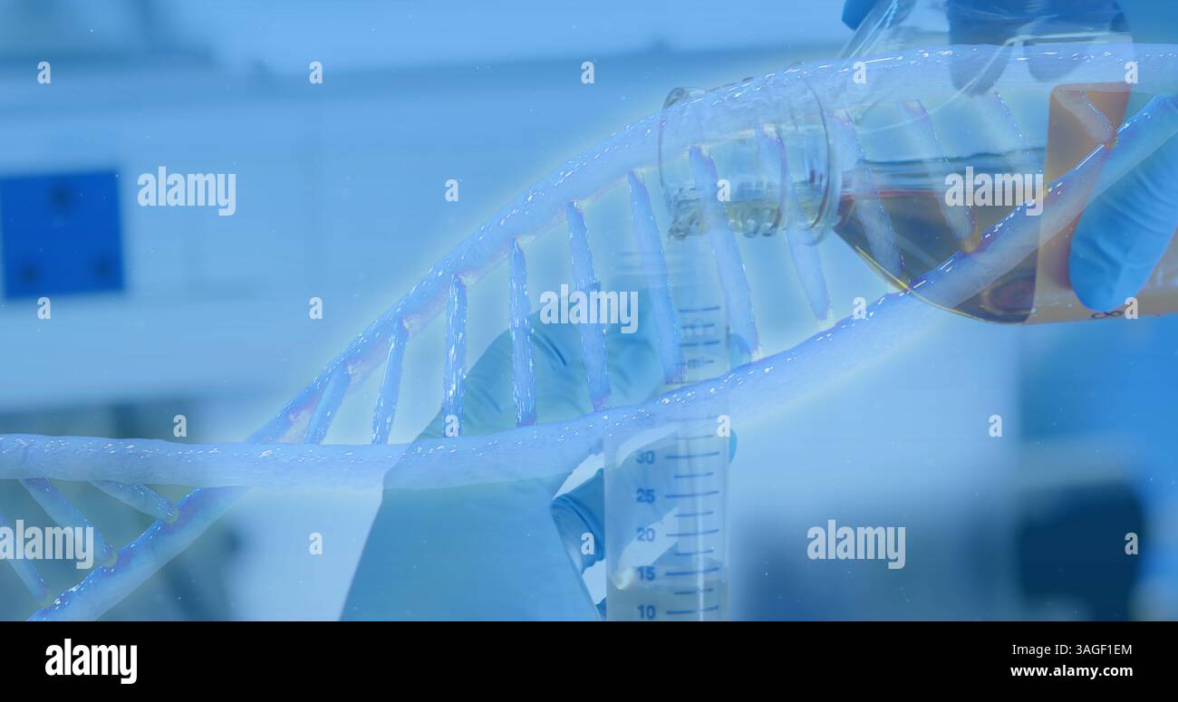 Struttura del DNA che gira contro l'operatore sanitario che lavora in laboratorio Foto Stock