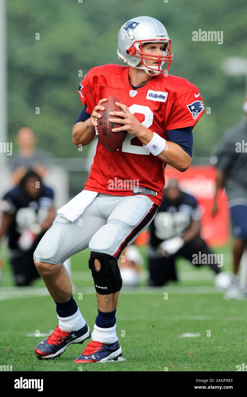26 luglio 2012Il quarterback dei New England Patriots Tom Brady #12 al giorno di apertura del training camp dei New England Patriots tenutosi al Gillette Stadium di Foxborough, Massachusetts. Eric Canha/CSM(immagine di credito: © Eric Canha/Cal Sport Media/ZUMAPRESS.com) Foto Stock