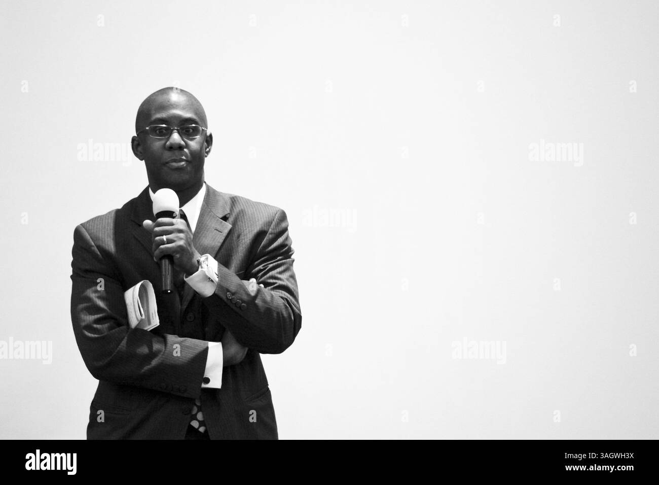 31 ottobre 2009 - San Francisco, California, USA - DANIEL GUILLORY, CEO di innovative International, parla alla BizTechDay Conference 2009. Più di 1.000 imprenditori e proprietari di piccole imprese si sono riuniti per l'evento annuale di due giorni per imparare ad applicare nuove tecnologie come i social media e altri strumenti online per far crescere il loro business. Foto di Tim Wagner. Per utilizzare queste immagini, contattare il fotografo all'indirizzo www.twagnerimages.com (Credit Image: © Tim Wagner/ZUMA Press) Foto Stock