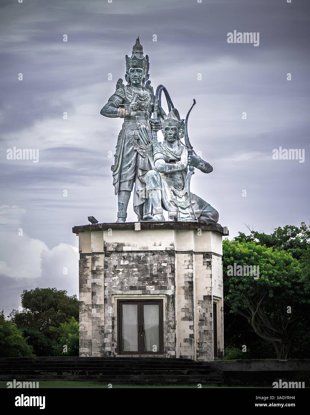 Figure epiche di Rama e Lakshmana scultura a Nusa Dua, Bali Foto Stock