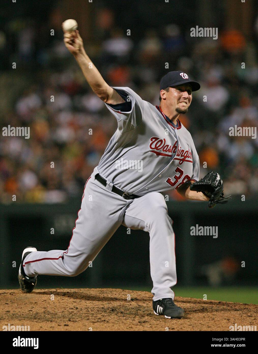 26 giugno 2009: Joel Hanrahan n. 38 per i Washington Nationals in azione durante la vittoria dei Baltimore Orioles 11-1 contro i Washington Nationals in trasferta all'Oriole Park a Camden Yards a Baltimora, Maryland. (Immagine di credito: © Mitch Stringer/Cal Sport Media/ZUMA Press) Foto Stock