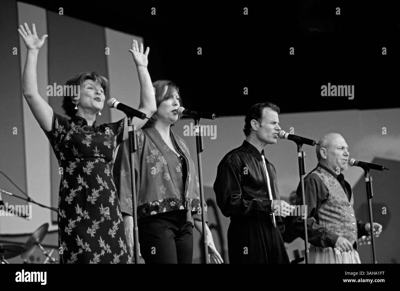 CHERYL BENTYNE, JANIS SEGAL, TIM HAUSER e ALAN PAUL cantano per IL TRASFERIMENTO A MANHATTAN al MONTEREY JAZZ FESTIVAL - CALIFORNIA Foto Stock