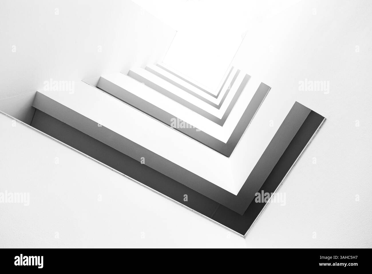 Immagine fotografica architettonica in bianco e nero per esterni, urban monocromatica, landscape, urban, Building, viaggi, Fotografia di viaggio, architettura. Foto Stock