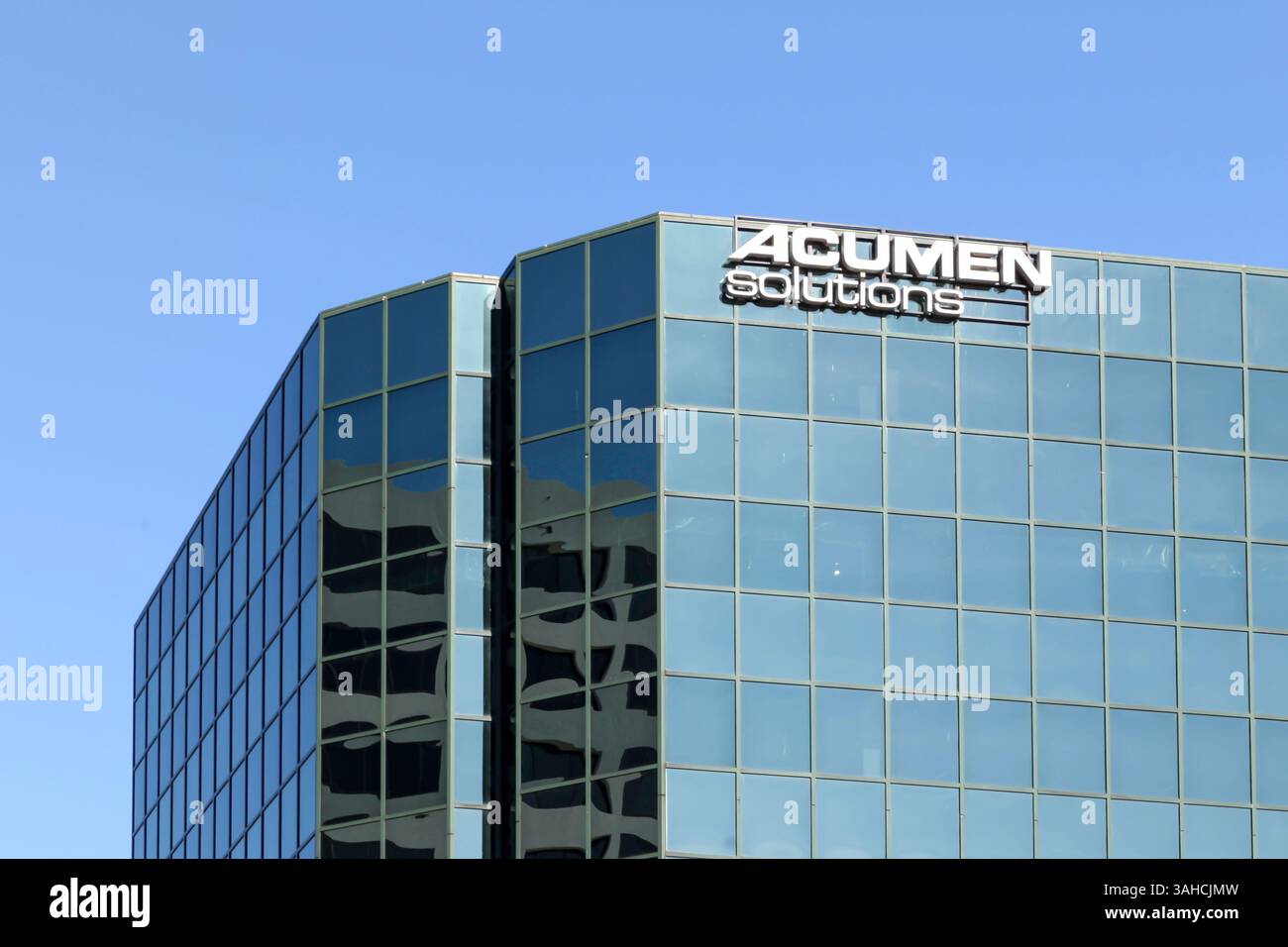 Tysons Corner, Virginia, Stati Uniti - 1 marzo 2020: Edificio per uffici Aumen Solutions a Tysons Corner, Virginia. Foto Stock