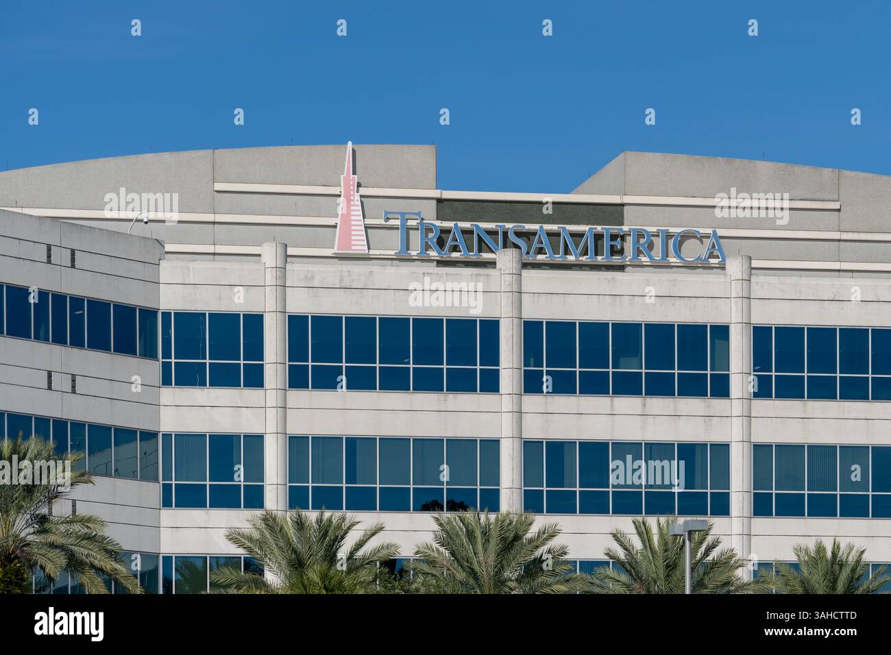St. Petersburg, FL, USA - 8 gennaio 2022: Transamerica Financial Advisors Headquarters a St. Petersburg, FL, USA Foto Stock