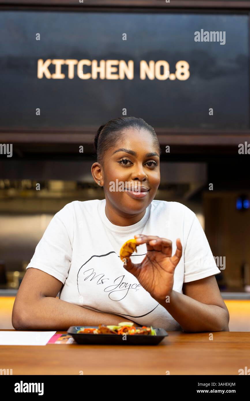 Lo Chef Joyce K (vero nome Joyce Kudia), al lancio della Kitchen No. 8 a BOXHALL City, il nuovo concetto di food hall di BOXPARK, situato in Liverpool Street. Data di pubblicazione: Giovedì 10 aprile 2025. Foto Stock