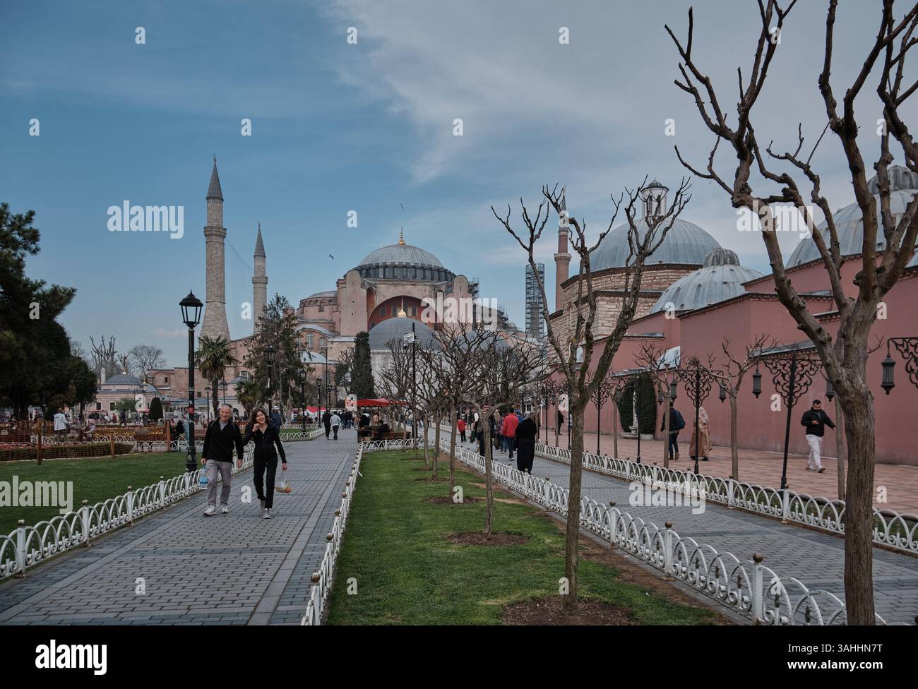 La grande Moschea di Hagia Sophia (Ayasofya) è una moschea, museo ed ex chiesa che funge da importante sito culturale e storico a Fatih Istanbul, Turchia. Foto Stock