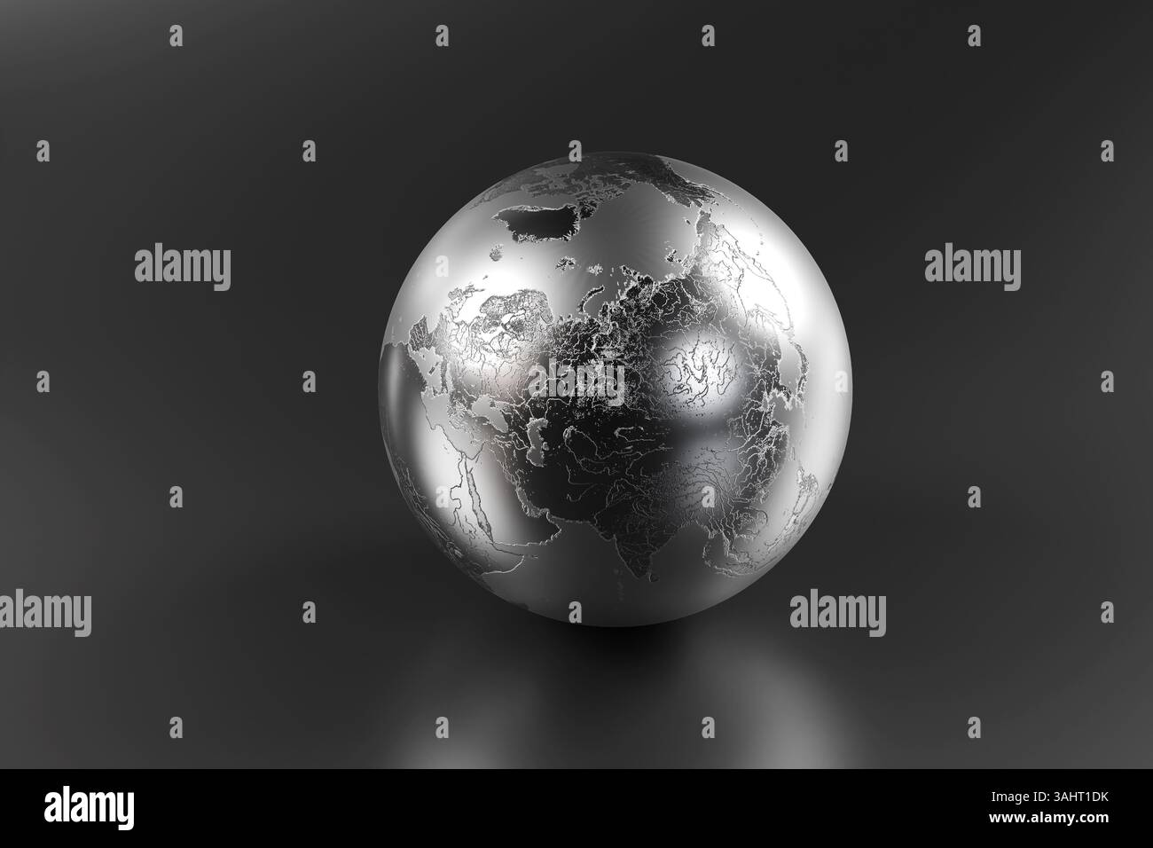 Pianeta metallo argento Terra su sfondo nero riflettente. Illustrazione come elemento di design per il business globale, gli affari mondiali e le condizioni meteorologiche Foto Stock