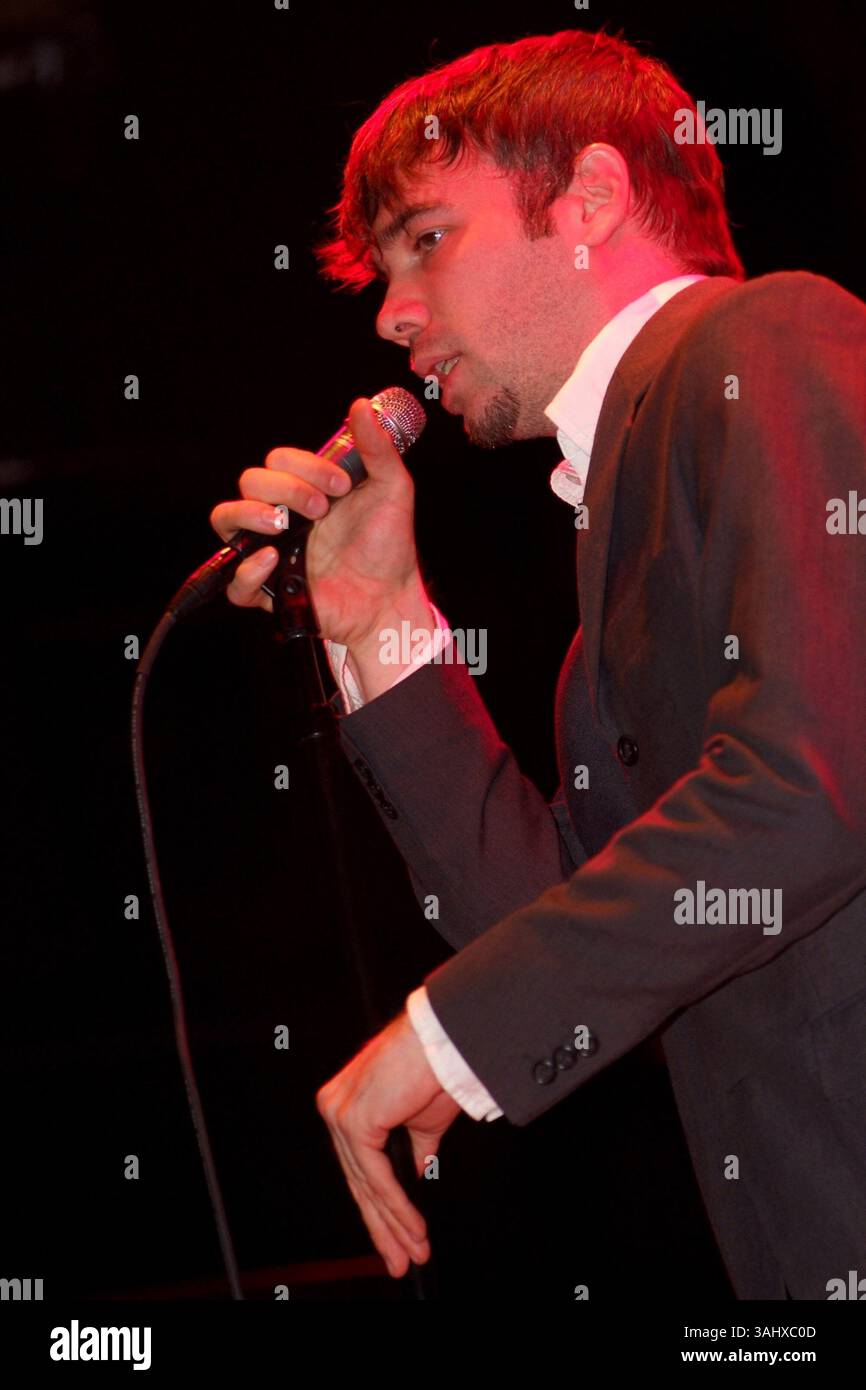 10 aprile 2005 - Cleveland, OHIO, Stati Uniti - 10 aprile 2005; Cleveland, OH, Stati Uniti; il cantante / Turntablist / rapper, RICHARD TERFRY alias BUCK 65 si esibisce durante una tappa del tour di apertura per le Dresden Dolls tenutasi alla House of Blues. Credito obbligatorio: Foto di Jason Nelson/AdMedia. (Â©) Copyright 2005 di Jason Nelson (immagine di credito: © Jason Nelson/AdMedia via ZUMA Wire) Foto Stock