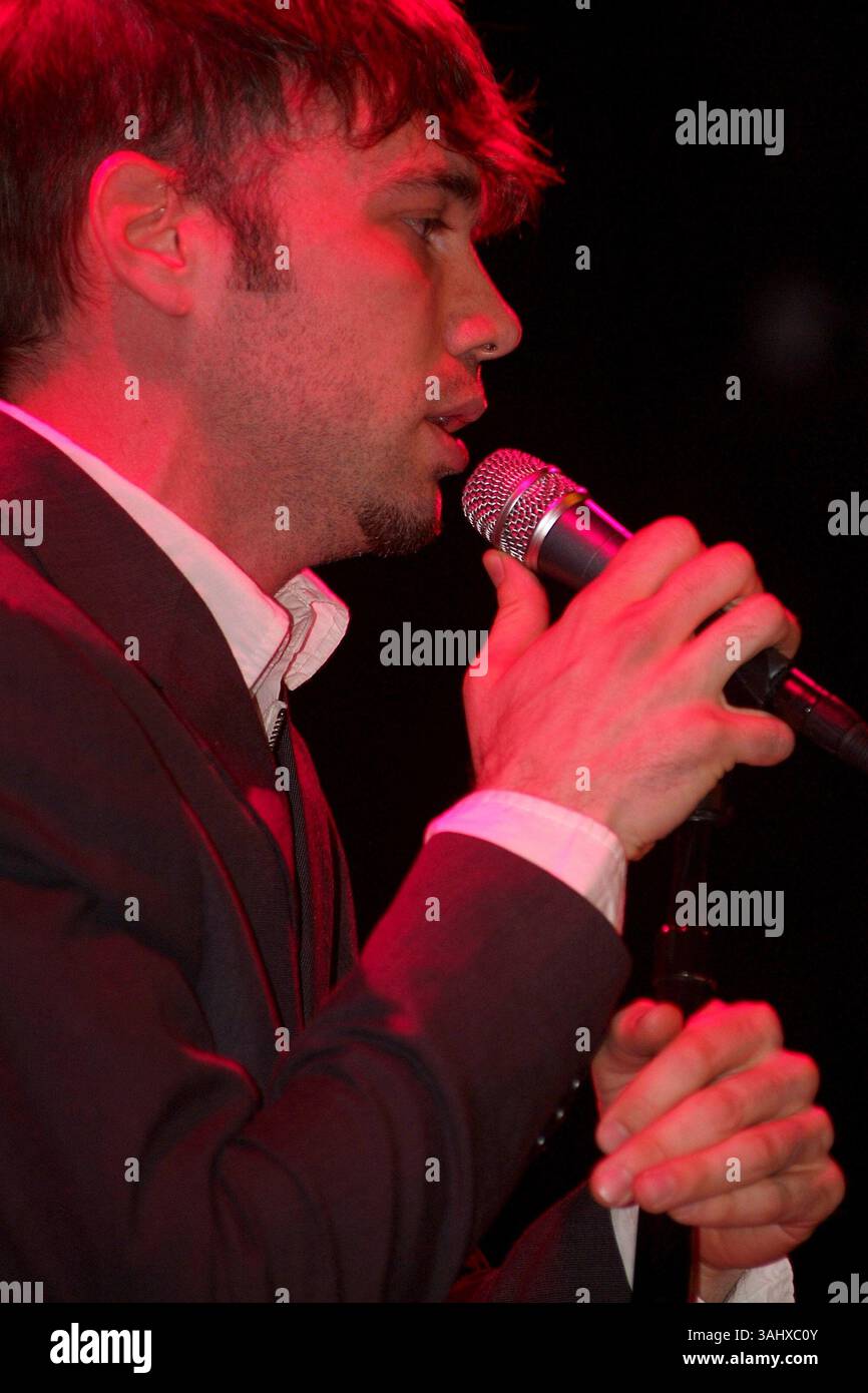 10 aprile 2005 - Cleveland, OHIO, Stati Uniti - 10 aprile 2005; Cleveland, OH, Stati Uniti; il cantante / Turntablist / rapper, RICHARD TERFRY alias BUCK 65 si esibisce durante una tappa del tour di apertura per le Dresden Dolls tenutasi alla House of Blues. Credito obbligatorio: Foto di Jason Nelson/AdMedia. (Â©) Copyright 2005 di Jason Nelson (immagine di credito: © Jason Nelson/AdMedia via ZUMA Wire) Foto Stock