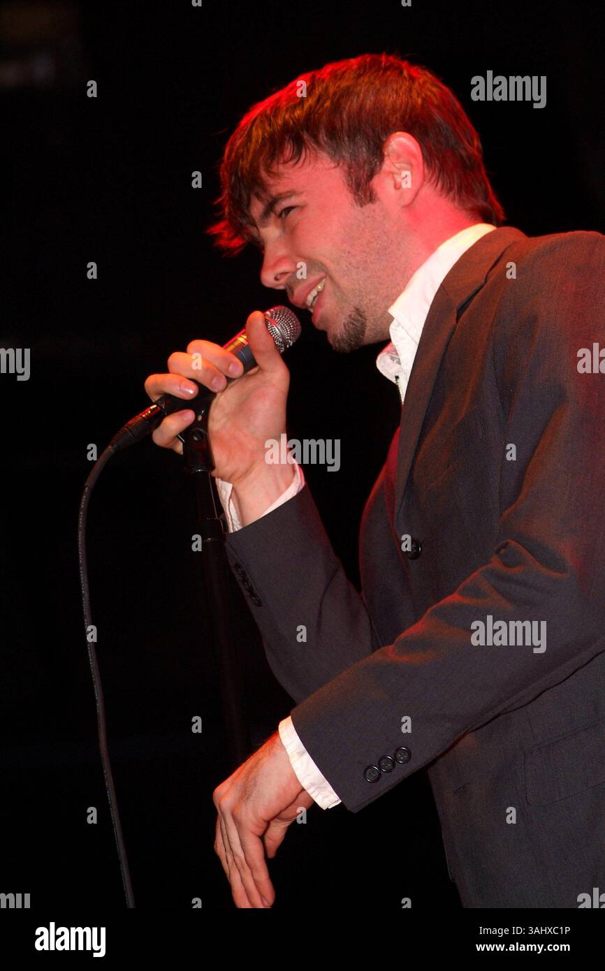 10 aprile 2005 - Cleveland, OHIO, Stati Uniti - 10 aprile 2005; Cleveland, OH, Stati Uniti; il cantante / Turntablist / rapper, RICHARD TERFRY alias BUCK 65 si esibisce durante una tappa del tour di apertura per le Dresden Dolls tenutasi alla House of Blues. Credito obbligatorio: Foto di Jason Nelson/AdMedia. (Â©) Copyright 2005 di Jason Nelson (immagine di credito: © Jason Nelson/AdMedia via ZUMA Wire) Foto Stock