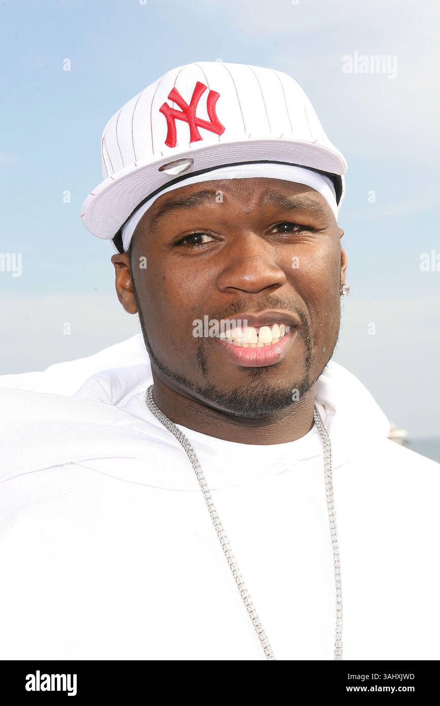 24 maggio 2006 - Cannes, Stati Uniti - 22 maggio 2006 - Cannes, Francia - Curtis ''50 Cent''' Jackson. "Home of the Brave" Photocall tenutasi al Carlton Pier sulla Croisette: Festival di Cannes 2006. Credito fotografico: Zach Lipp/AdMedia Foto Stock