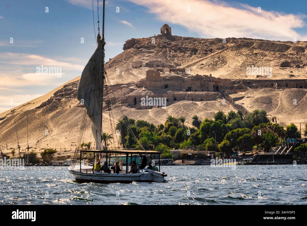 Isola Elefantina e fiume Nilo, Assuan, Egitto. Febbraio 2023 Foto Stock