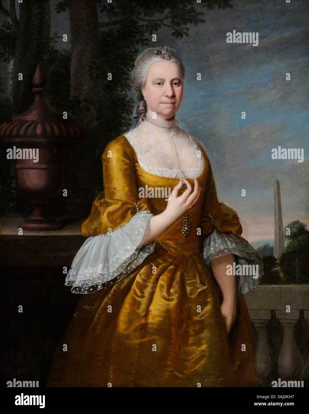 Questo ritratto, attribuito a Herman van der Myn, ritrae una donna sconosciuta che indossa un abito di raso giallo, probabilmente dell'inizio del XVIII secolo. L'olio su tela riflette la moda e l'eleganza del periodo. Foto Stock
