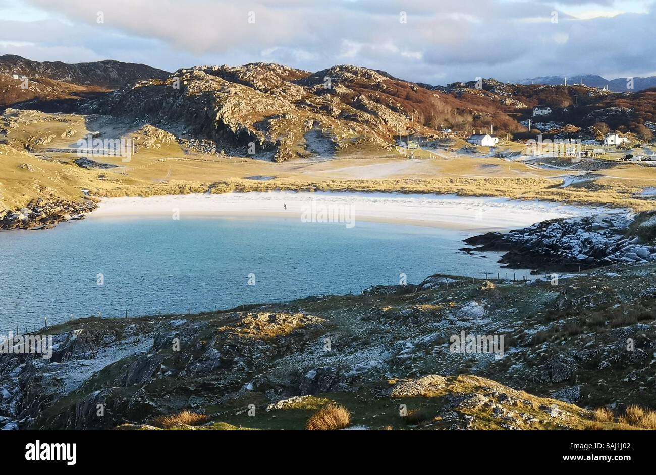 Achmelvich Beach vicino a Lochinver Assynt, Scozia, sulla costa settentrionale 500 in inverno Foto Stock