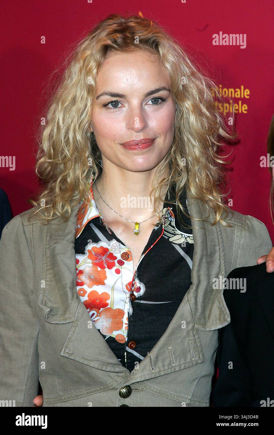 11 febbraio 2006 - Berlino, Stati Uniti - Nina Hoss a una fotochiamata per il film ELEMENTARTEILCHEN (particelle elementari) durante il 56. Festival del cinema di Berlino. Berlino, 11.02.2006...foto di Semmer/faccia a faccia./AdMedia Foto Stock