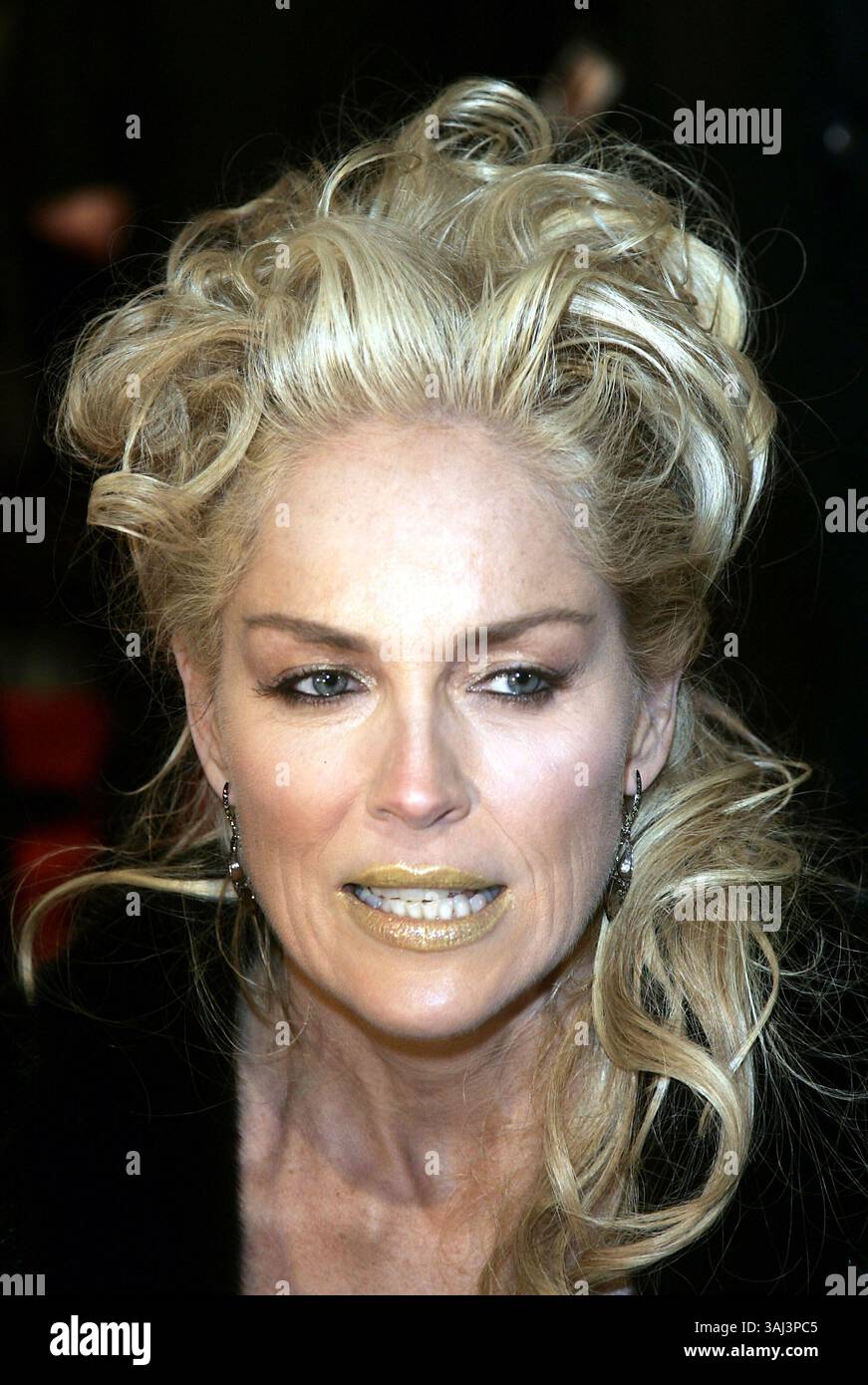 22 marzo 2006 - Berlino, Stati Uniti - 22 marzo 2006 - Berlino, Germania - Sharon Stone alla prima tedesca di "BASIC INSTINCT 2" tenutasi al Cinema Cinestar. Photo Semmer/Face to Face/AdMedia (immagine di credito: © Semmer/AdMedia tramite cavo ZUMA) Foto Stock