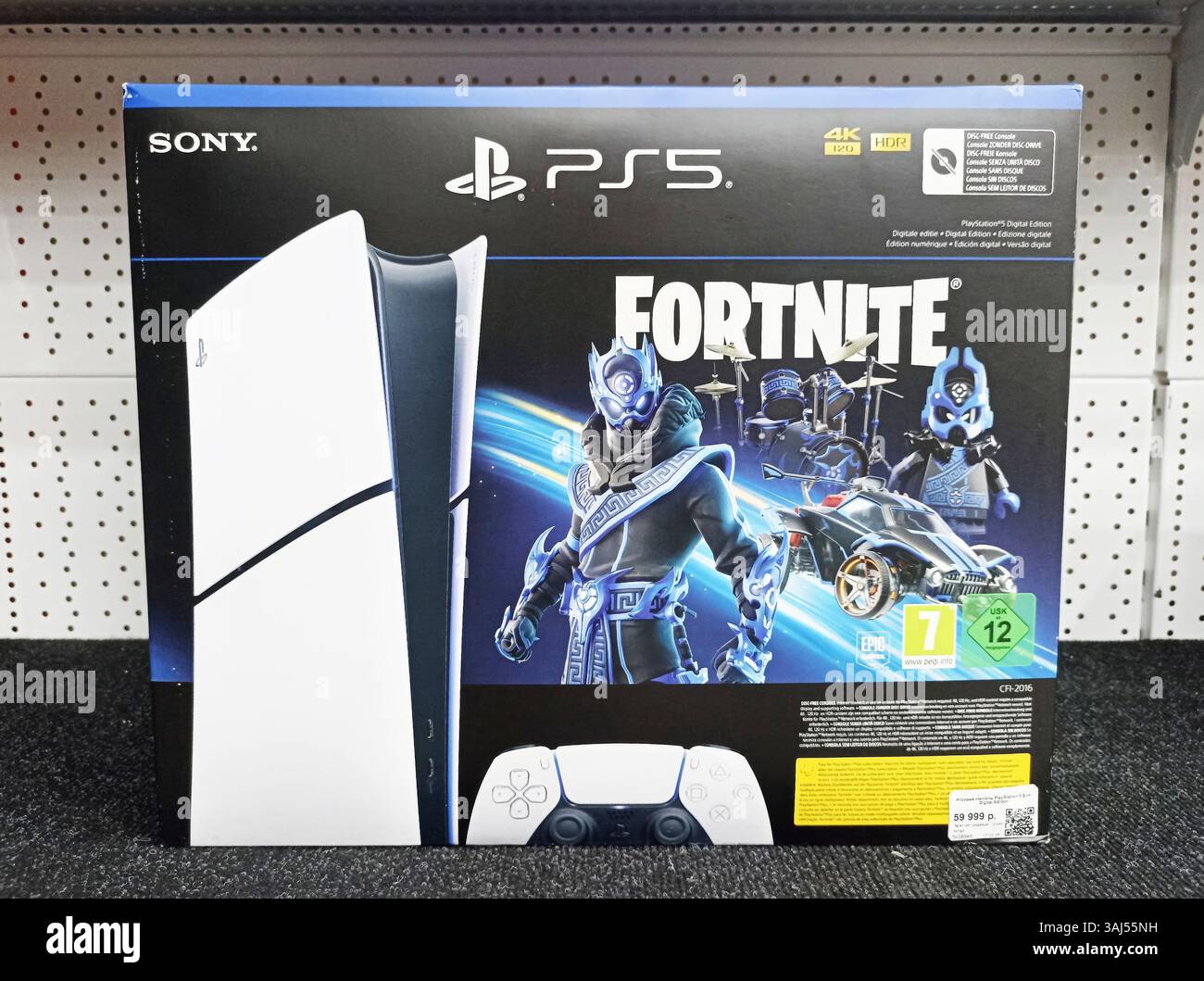 Console Sony ps5 fortnite confezione con personaggi di gioco e controller. Foto Stock