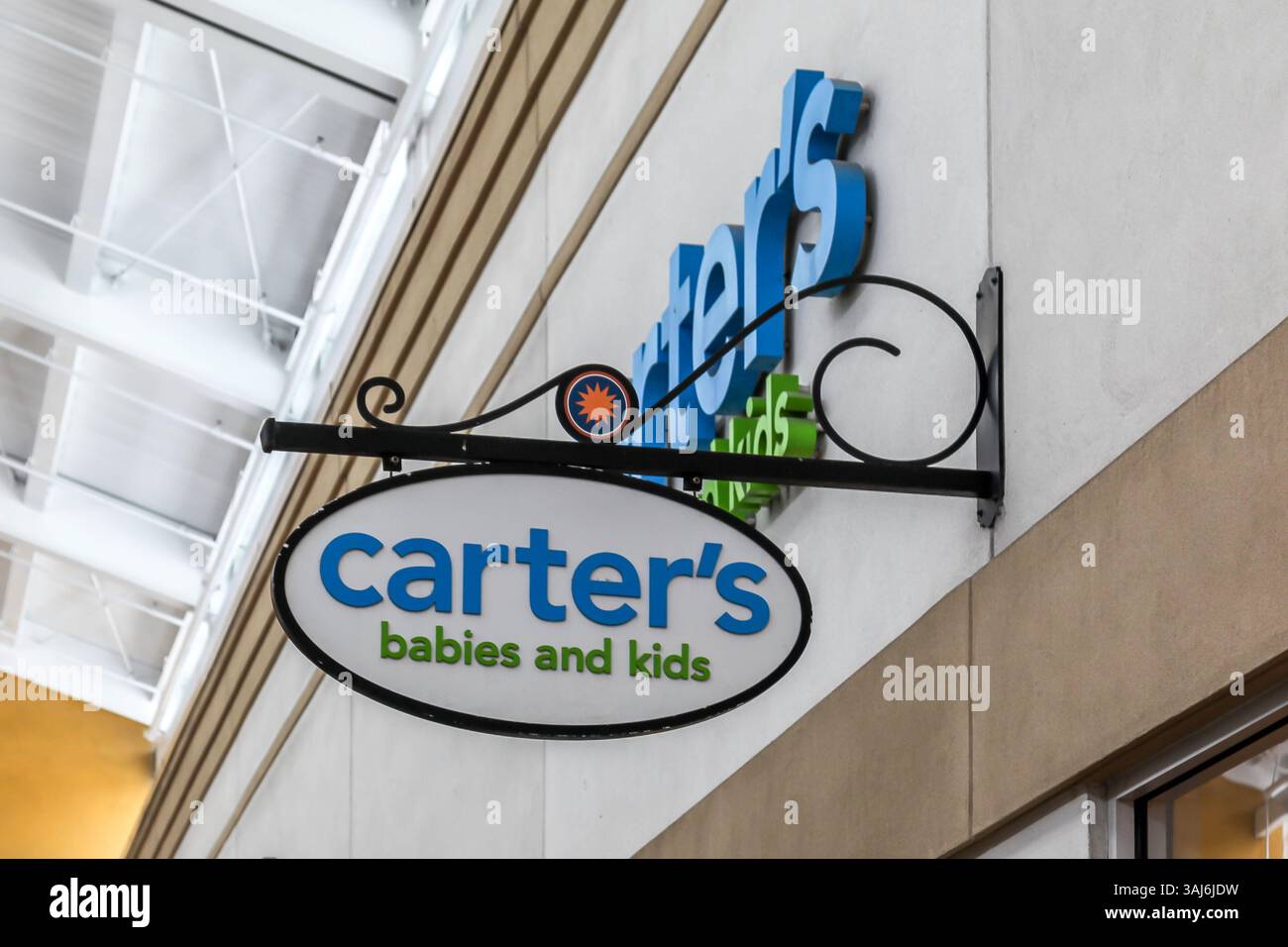L'insegna del negozio Carter's è esposta in un centro commerciale di Orlando, Florida, Stati Uniti. Foto Stock