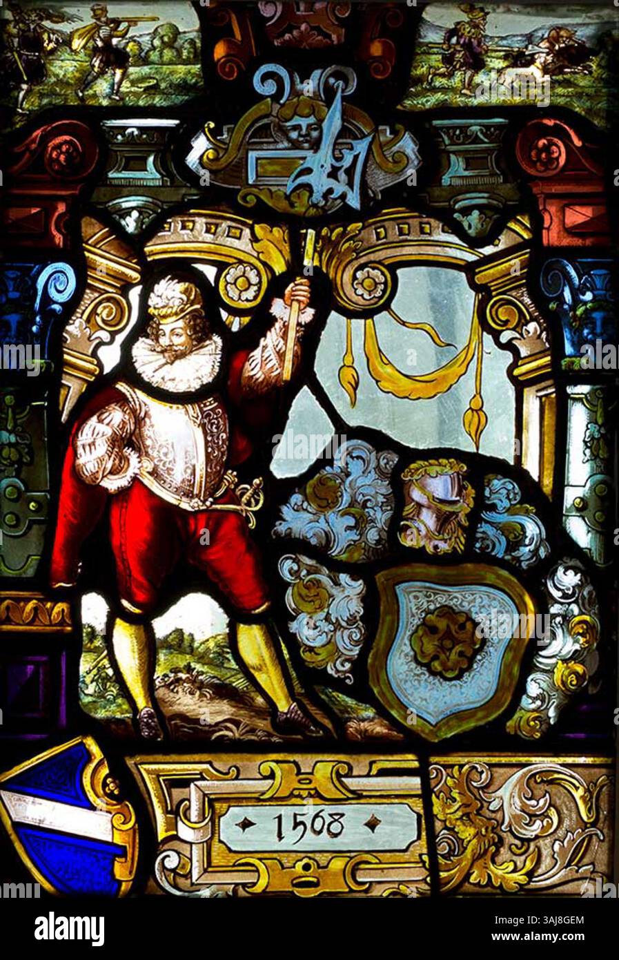 Questo pezzo di vetro colorato del 1568 della scuola tedesca raffigura un Landsknecht, un soldato mercenario, che brandisce un'arma da palo. È un esempio di immagini militari e storiche del periodo rinascimentale. Foto Stock