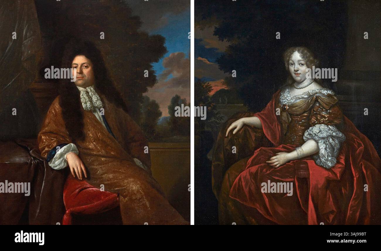 Ritratto di una coppia sconosciuta dipinto da Reynier de la Haye nel 1692. L'uomo è raffigurato in un broccato d'oro con un pizzo bianco cravat e la signora in un abito d'oro con un drappo rosso. Sono ambientate davanti a una scena di giardino al crepuscolo. Foto Stock