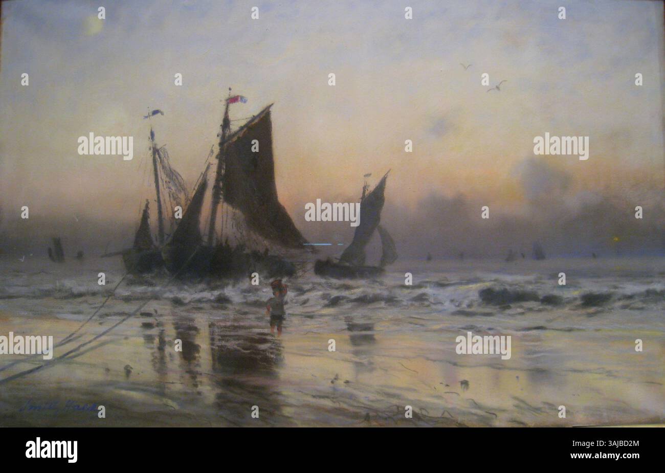 "Solnedgang i Flandern" di Frithjof Smith-Hald ("tramonto nelle Fiandre") cattura un tramonto sereno sulla campagna fiamminga. Dipinto prima del 1903, questo pastello su tela raffigura la bellezza del paesaggio e i delicati colori della luce che svanisce. Il pezzo fa parte della collezione del Museo marittimo norvegese, che mostra la maestria di Smith-Hald nell'arte paesaggistica. Foto Stock