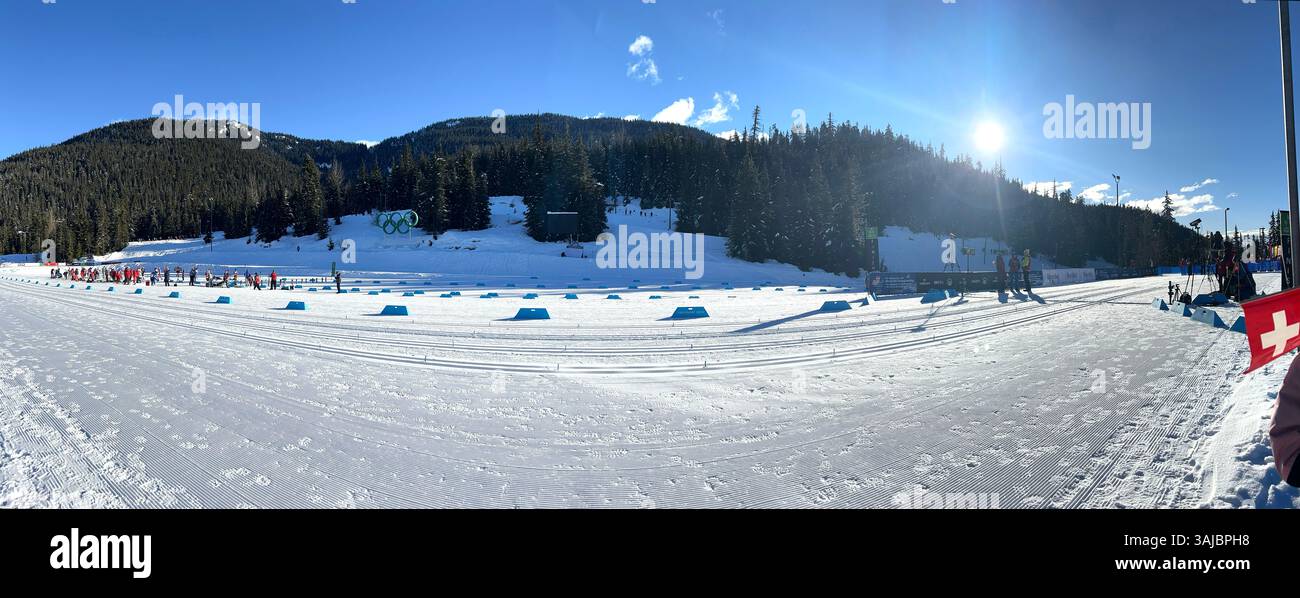 Linea finale dello sci di fondo al Whistler Olympic Park - Immagine stock catturata con smartphone