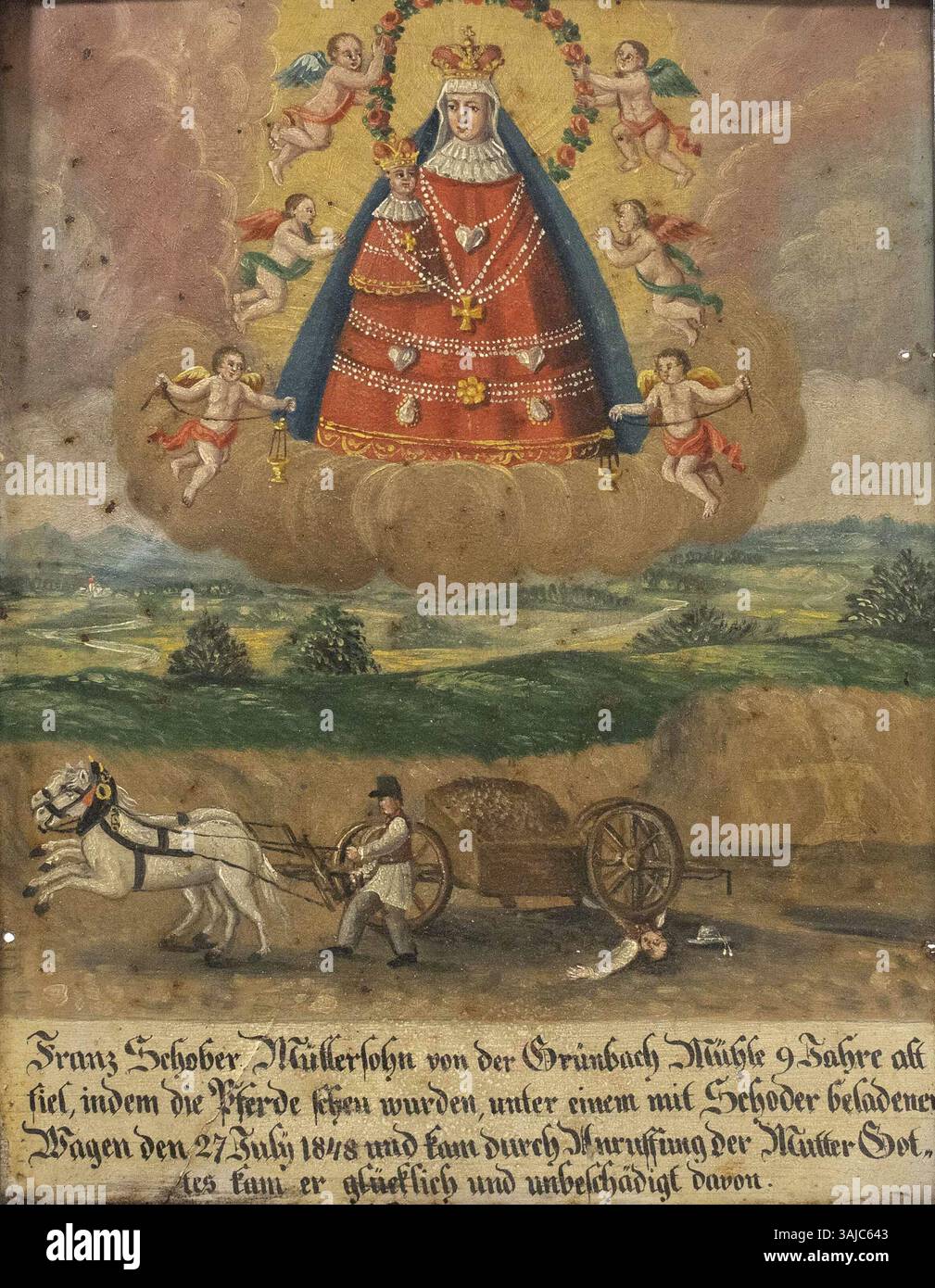 Questo dipinto votivo, datato 1848, illustra una Madonna incoronata con bambino circondata da putti, raffigurata sopra una tragica scena di un incidente di trasporto trainato da cavalli, accompagnata da un testo tedesco che spiega l'incidente. Foto Stock