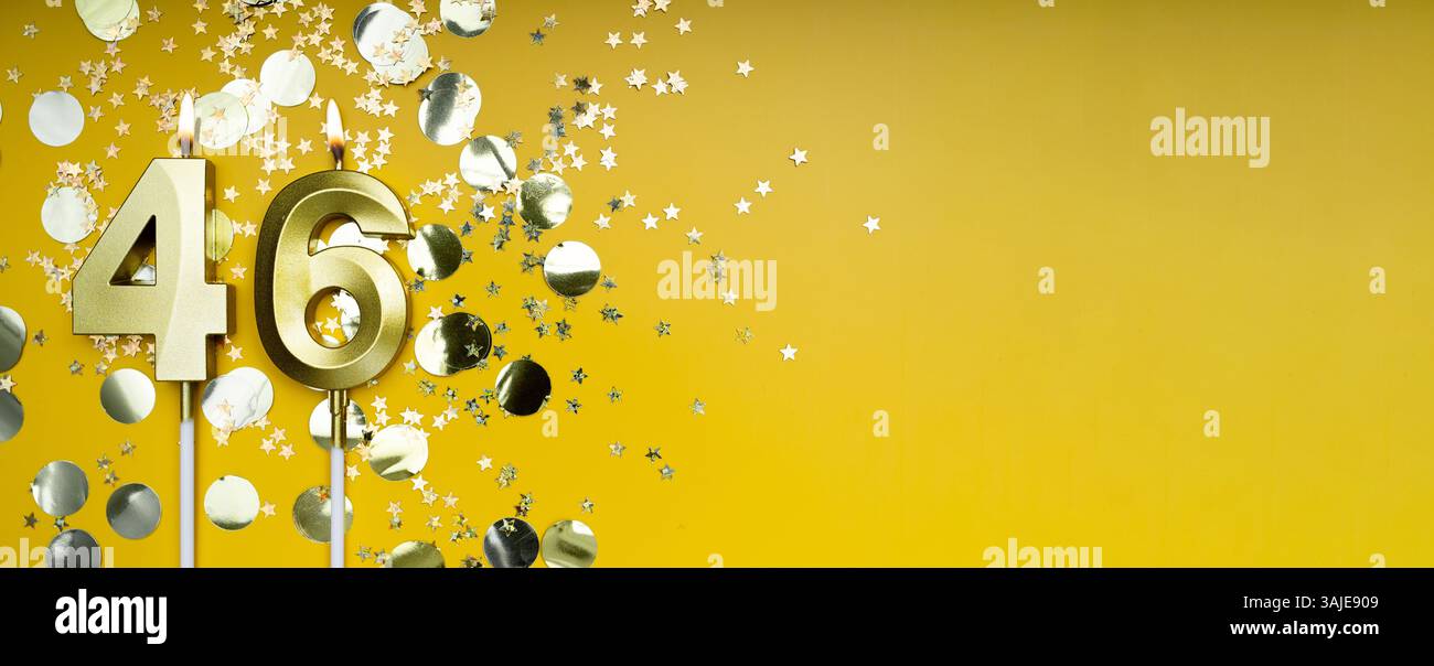 47 Anni Di Compleanno Numero Con La Candela Festiva Per Il Dolce Di Festa Image81174099