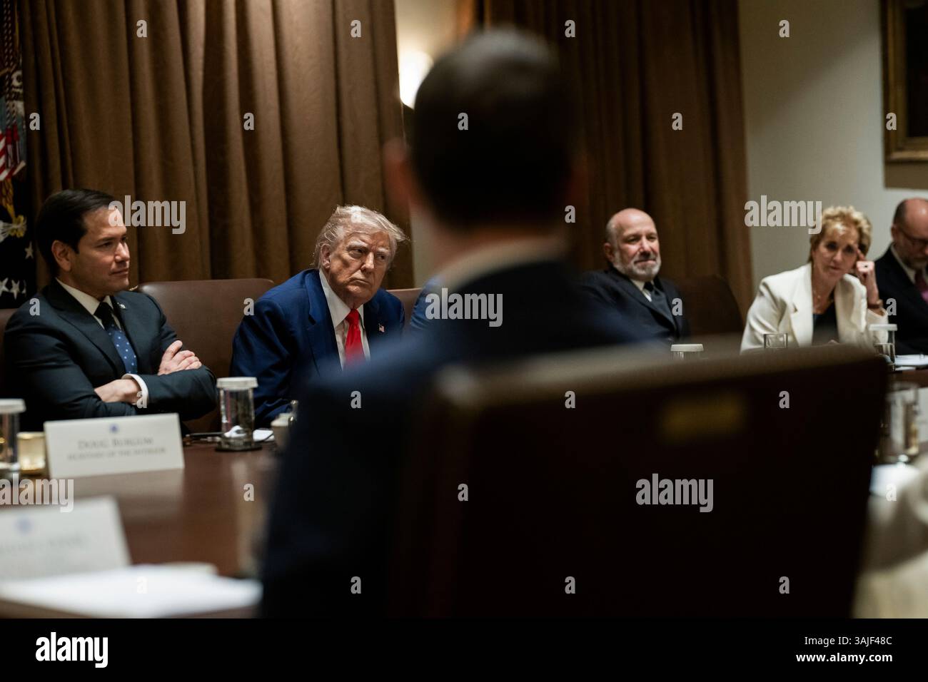WASHINGTON DC, USA - 10 aprile 2025 - il presidente degli Stati Uniti Donald Trump tiene una riunione del Gabinetto, giovedì 10 aprile 2025, nella sala del Gabinetto del White Hou Foto Stock