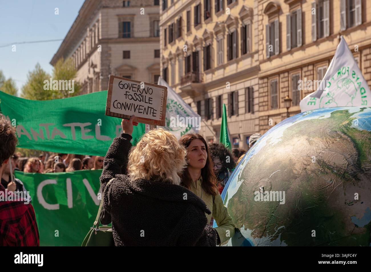 Roma, Italia. 11 aprile 2025. Roma, Italia 11 aprile 2025: Venerdì per il futuro crediti: andrea sabbadini/Alamy Live News Foto Stock