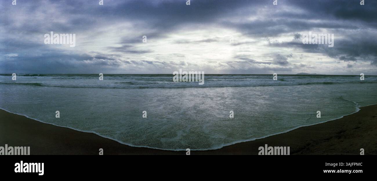 Vista panoramica delle nuvole sull'Oceano Pacifico, Rosarito Beach, Baja California, Messico Foto Stock