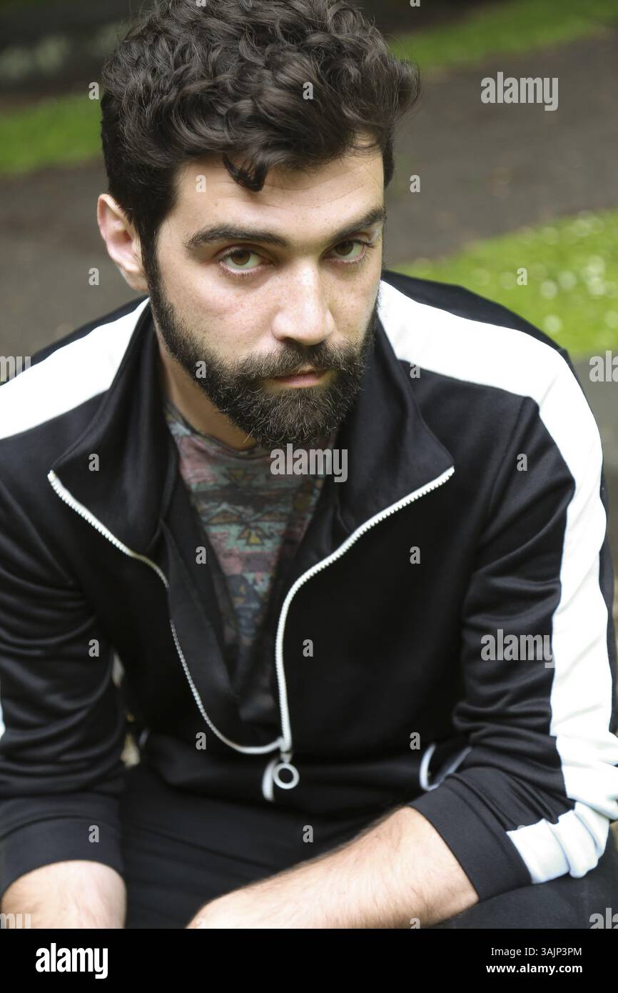 21 giugno 2017 - Edinbrgh, Scozia, Regno Unito - l'attore rumeno ALEC SECAREANU promuove il pluripremiato film "God's Own Country" del Regno Unito. Secareanu è noto per il suo lavoro sul paese di Dio (2017), Matasari (2011) e minte-ma frumos in Centrul Vechi (2016). (Immagine di credito: © Armando Gallo/ZUMA Studio) Foto Stock