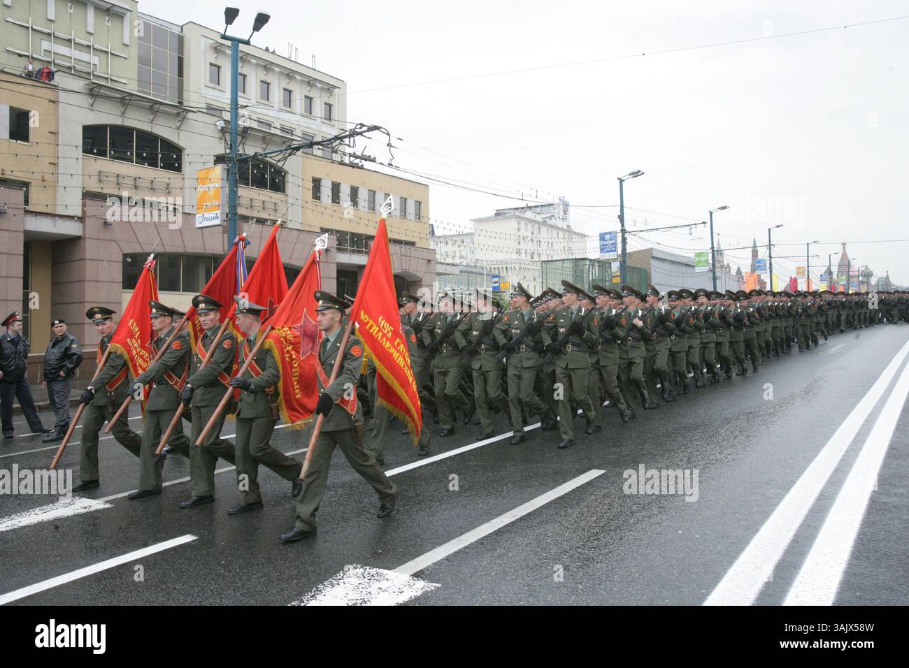 7 maggio 2009 - Mosca, Russia - l'esercito russo marcia durante la prova della Parata militare del giorno della Vittoria. (Immagine di credito: © PhotoXpress/ZUMA Press) Foto Stock