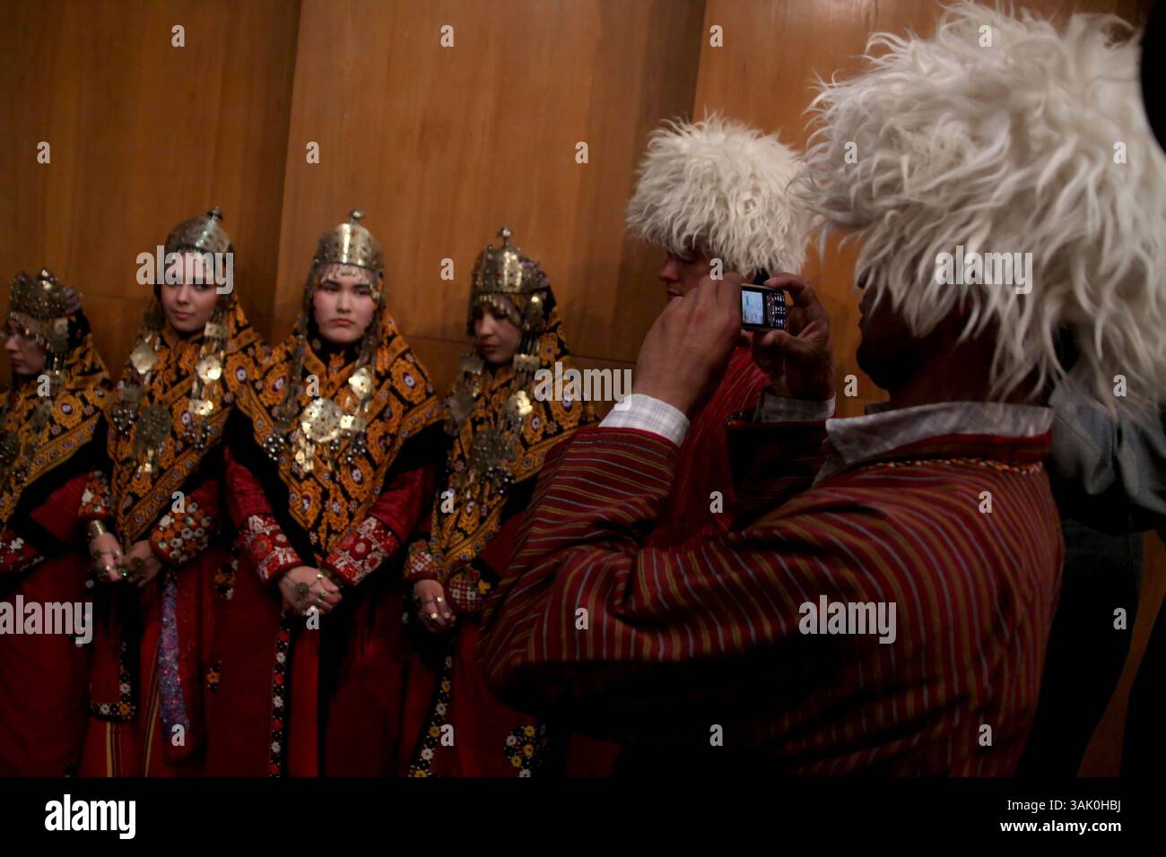 19 maggio 2009 - Teheran, Iran - i turkmeni iraniani partecipano a una riunione per sostenere Mir Hossein Mousavi, candidato alle elezioni presidenziali iraniane. (Immagine di credito: © Roshan Norouzi/ZUMA Press) Foto Stock