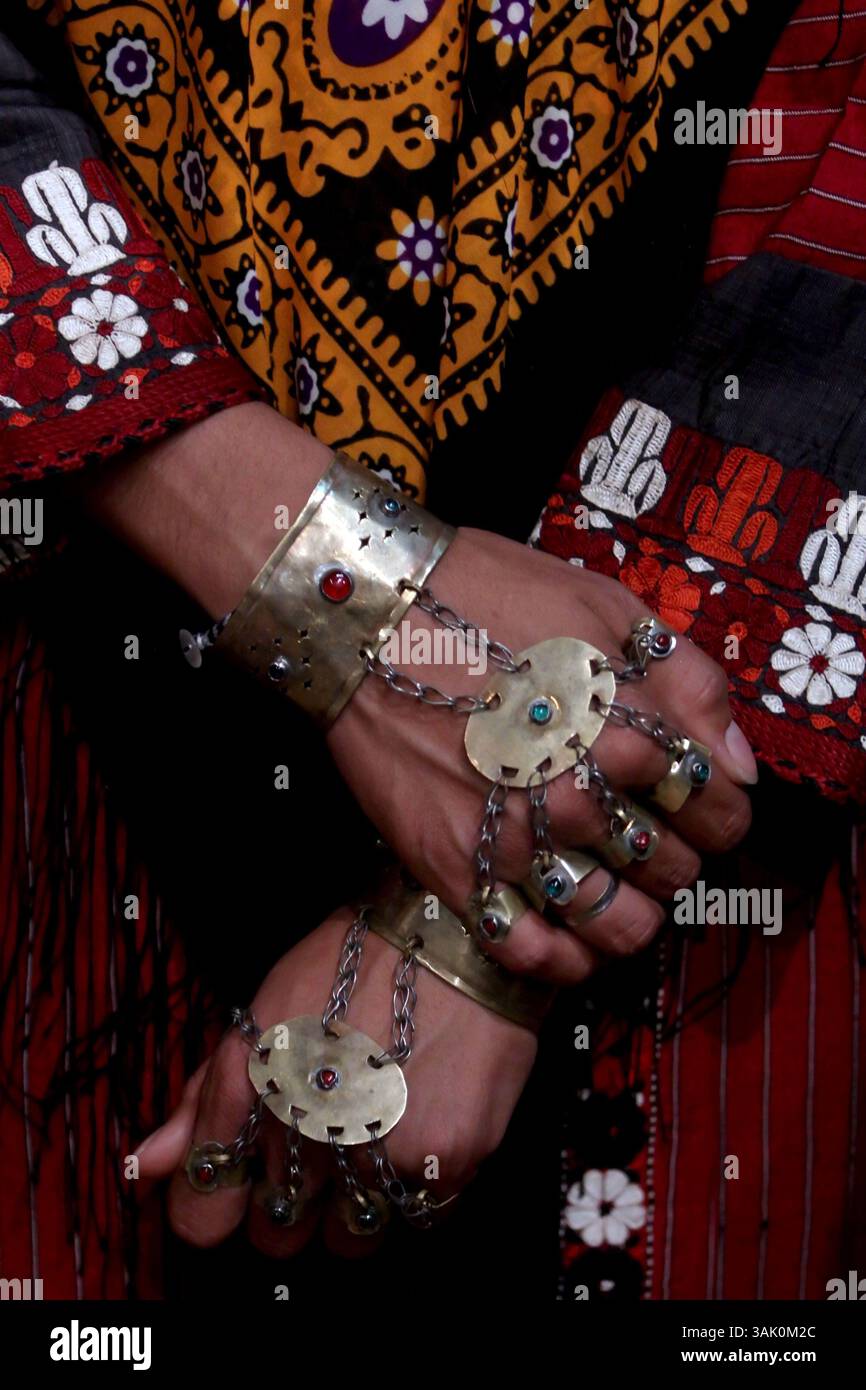 19 maggio 2009 - Teheran, Iran - le ragazze turkmene iraniane partecipano a una riunione per sostenere Mir Hossein Mousavi, candidato alle elezioni presidenziali iraniane. (Immagine di credito: © Roshan Norouzi/ZUMA Press) Foto Stock